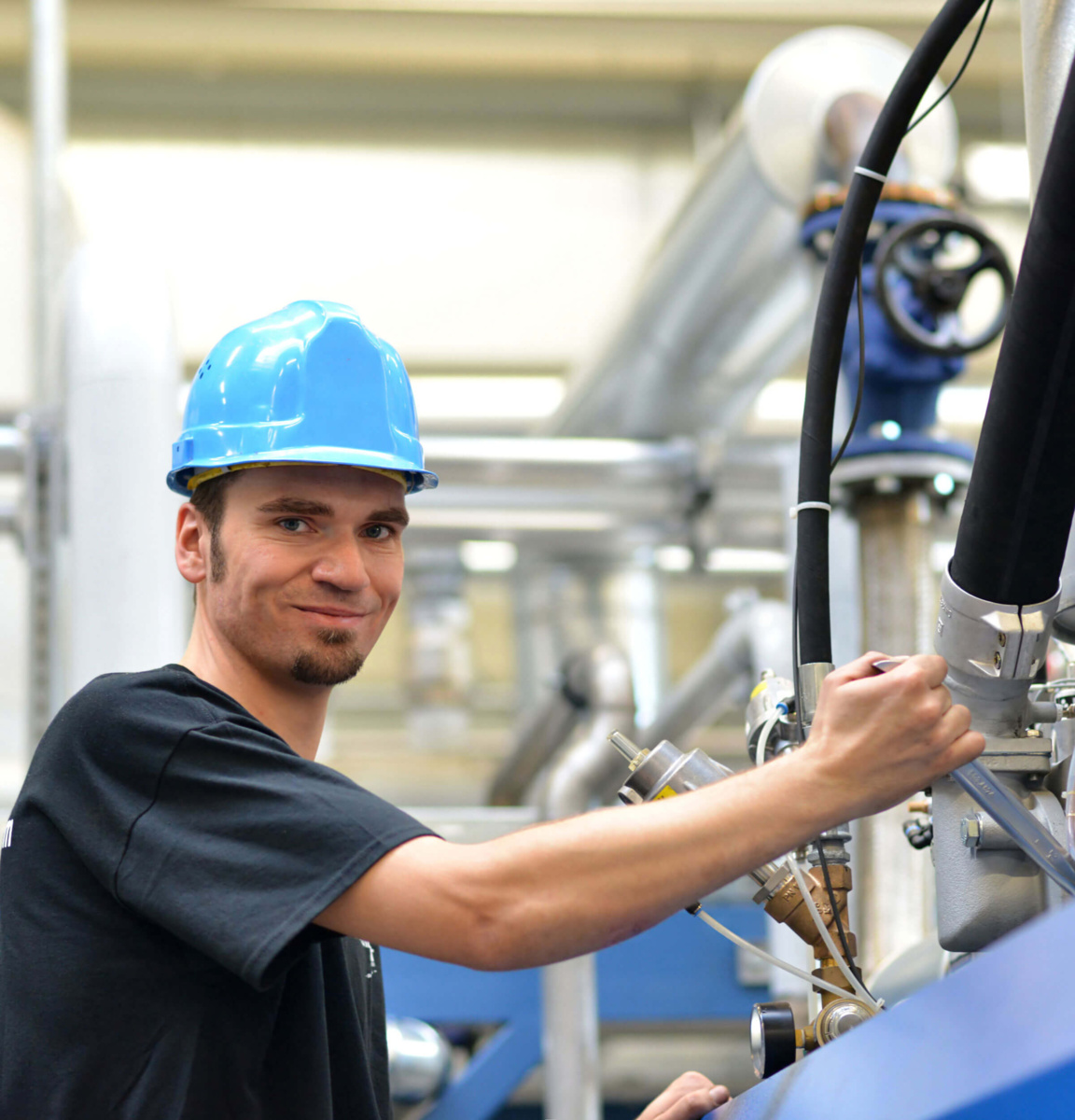 Industriemechaniker_Mann_2400x2500 Industriemechaniker_Mann_2400x2500