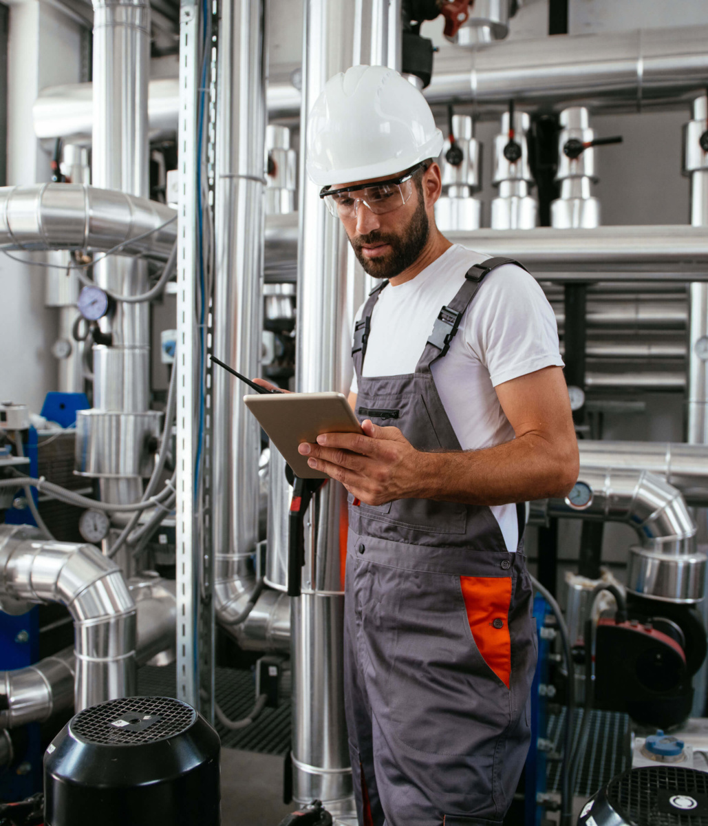 Mechatroniker_2400x2800 Mechatroniker_2400x2800