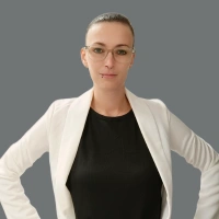 Julia-Tschage